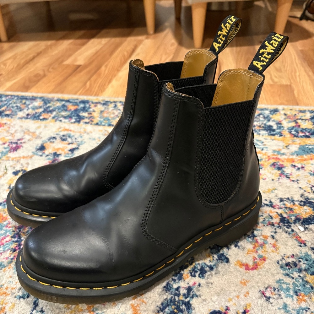 Doc Martens Airwear Chelsea Boots